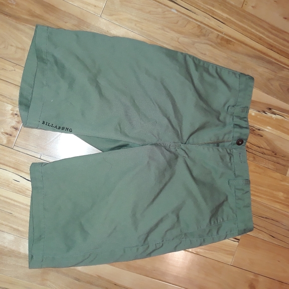 Clothes - Picture 16 of 16